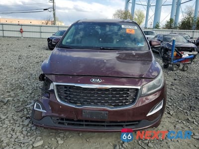 Piąte zdjęcie samochodu w środku: 2019 KIA SEDONA VIN:KNDMB5C10K6504111 - miniatura