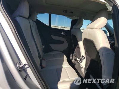 Zdjęcie 10 z 13 samochodu: 2019 VOLVO XC40 T5 MOMENTUM VIN:YV4162UK7K2120215 - miniatura