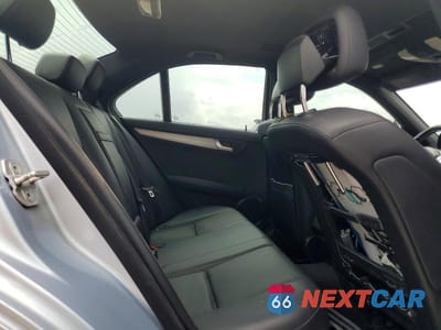 Zdjęcie 11 z 13 samochodu: 2013 MERCEDES-BENZ C 250 VIN:WDDGF4HB3DA769298 - miniatura