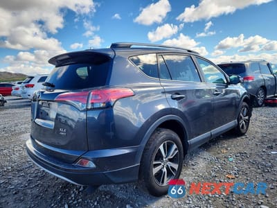 Trzecie zdjęcie samochodu z tyłu: 2018 TOYOTA RAV4 XLE VIN:2T3RFREV9JW703513 - miniatura