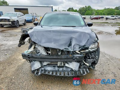 Piąte zdjęcie samochodu w środku: 2016 NISSAN SENTRA S VIN:3N1AB7AP6GY316038 - miniatura