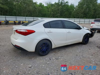 Trzecie zdjęcie samochodu z tyłu: 2014 KIA FORTE LX VIN:KNAFX4A65E5088597 - miniatura