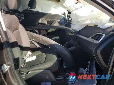 Zdjęcie 7 z 14 samochodu: 2018 DODGE JOURNEY SE VIN:3C4PDCAB8JT497503 - miniatura