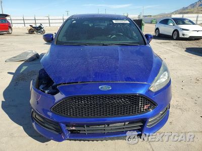 Piąte zdjęcie samochodu w środku: 2015 FORD FOCUS ST VIN:1FADP3L92FL281076 - miniatura