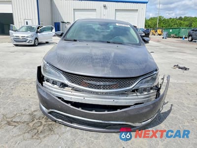 Piąte zdjęcie samochodu w środku: 2016 CHRYSLER 200 C VIN:1C3CCCCG8GN105014 - miniatura