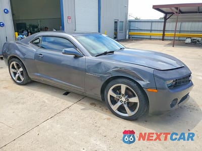 Czwarte zdjęcie samochodu z boku: 2010 CHEVROLET CAMARO LT VIN:2G1FB1EV6A9195584 - miniatura