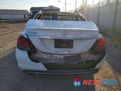 Zdjęcie 6 z 11 samochodu: 2019 MERCEDES-BENZ C 300 4MATIC VIN:55SWF8EB4KU319213 - miniatura