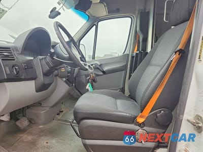 Zdjęcie 7 z 13 samochodu: 2012 MERCEDES-BENZ SPRINTER 2500 VIN:WD3PE8CB5C5709732 - miniatura