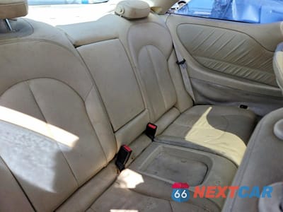 Zdjęcie 10 z 12 samochodu: 2007 MERCEDES-BENZ CLK 350 VIN:WDBTJ56H37F228570 - miniatura