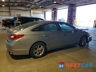 Trzecie zdjęcie samochodu z tyłu: 2017 HYUNDAI SONATA SE VIN:5NPE24AF1HH499237 - miniatura