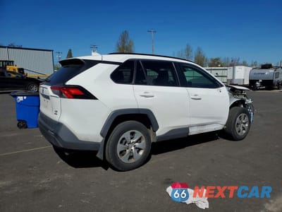 Trzecie zdjęcie samochodu z tyłu: 2021 TOYOTA RAV4 LE VIN:2T3F1RFV8MW173832 - miniatura