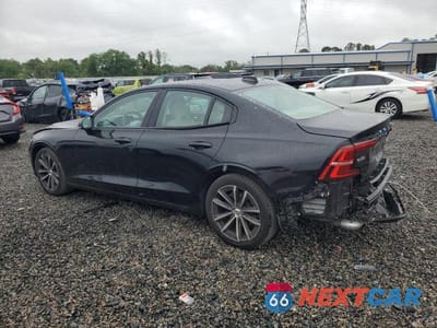Drugie zdjęcie samochodu z przodu: 2021 VOLVO S60 T5 MOMENTUM VIN:7JR102FK6MG080573 - miniatura