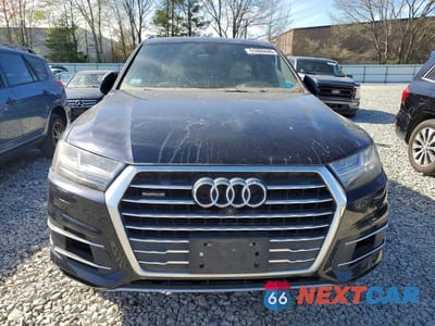 Piąte zdjęcie samochodu w środku: 2017 AUDI Q7 PREMIUM PLUS VIN:WA1LAAF72HD054953 - miniatura