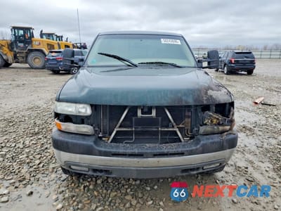 Piąte zdjęcie samochodu w środku: 2001 CHEVROLET SILVERADO K2500 HEAVY DUTY VIN:1GCHK29U81E191153 - miniatura