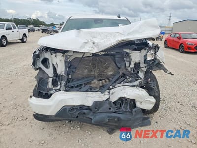 Piąte zdjęcie samochodu w środku: 2022 CHEVROLET SILVERADO C1500 CUSTOM VIN:3GCPABEK6NG529974 - miniatura