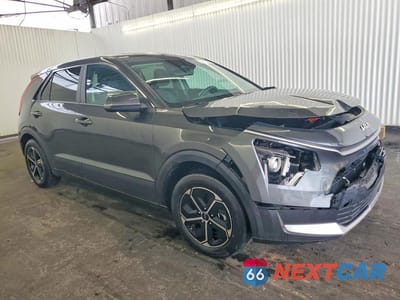 Czwarte zdjęcie samochodu z boku: 2026 KIA NIRO LX VIN:KNDCP3LE3T5324021 - miniatura