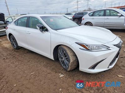 Czwarte zdjęcie samochodu z boku: 2024 LEXUS ES 300H BASE VIN:58ADA1C12RU037618 - miniatura