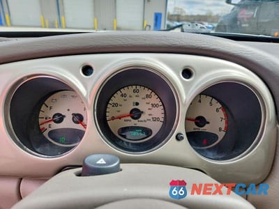 Zdjęcie 9 z 13 samochodu: 2002 CHRYSLER PT CRUISER LIMITED VIN:3C8FY68B52T228267 - miniatura
