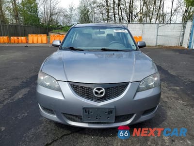 Piąte zdjęcie samochodu w środku: 2006 MAZDA 3 I VIN:JM1BK12F761531676 - miniatura
