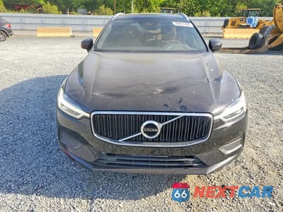 Piąte zdjęcie samochodu w środku: 2019 VOLVO XC60 T5 MOMENTUM VIN:LYV102DK7KB205378 - miniatura