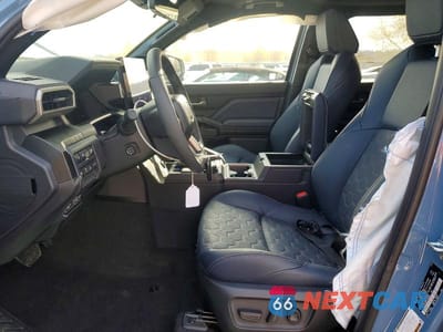 Zdjęcie 7 z 14 samochodu: 2026 TOYOTA 4RUNNER PLATINUM HV VIN:JTEVB5BR8T5032660 - miniatura