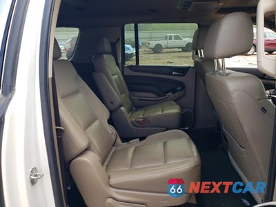 Zdjęcie 11 z 13 samochodu: 2017 CHEVROLET SUBURBAN K1500 LT VIN:1GNSKHKC6HR332550 - miniatura