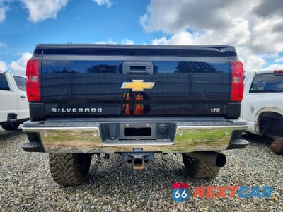Zdjęcie 6 z 12 samochodu: 2016 CHEVROLET SILVERADO K3500 LTZ VIN:1GC4K0E85GF304720 - miniatura