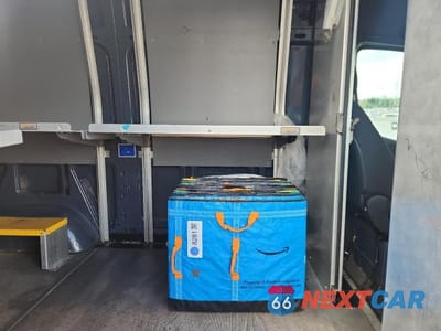 Zdjęcie 10 z 12 samochodu: 2019 MERCEDES BENZ SPRINTER 2500 DELIVERY VAN VIN:WD4PF0CD7KP031807 - miniatura