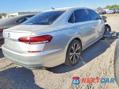 Trzecie zdjęcie samochodu z tyłu: 2021 VOLKSWAGEN PASSAT SE VIN:1VWSA7A30MC002808 - miniatura