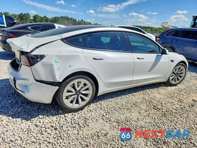 Trzecie zdjęcie samochodu z tyłu: 2022 TESLA MODEL 3 VIN:5YJ3E1EB7NF272293 - miniatura
