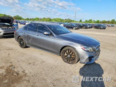 Czwarte zdjęcie samochodu z boku: 2017 MERCEDES-BENZ E 300 4MATIC VIN:WDDZF4KB0HA114362 - miniatura