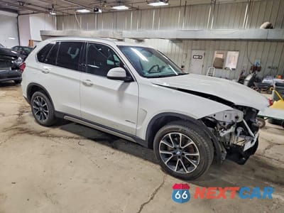 Czwarte zdjęcie samochodu z boku: 2018 BMW X5 XDRIVE35I VIN:5UXKR0C56J0X84139 - miniatura