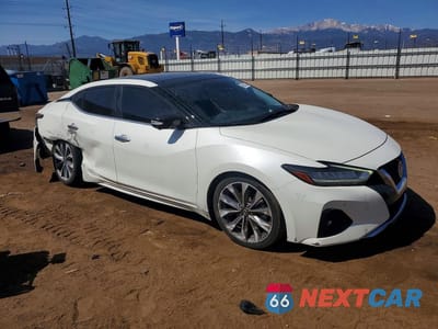 Czwarte zdjęcie samochodu z boku: 2021 NISSAN MAXIMA PLATINUM VIN:1N4AA6FV6MC502657 - miniatura