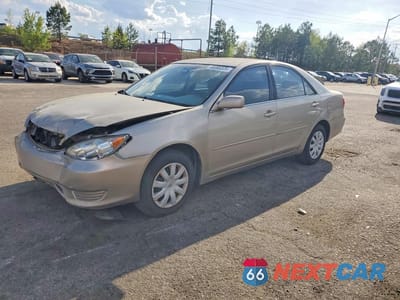 2005 TOYOTA CAMRY LE 4T1BE32K95U502270 - główne zdjęcie licytacji z USA - miniatura