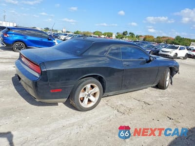 Trzecie zdjęcie samochodu z tyłu: 2014 DODGE CHALLENGER SXT VIN:2C3CDYAG2EH251489 - miniatura