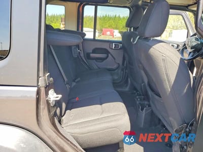 Zdjęcie 10 z 12 samochodu: 2018 JEEP WRANGLER UNLIMITED SPORT VIN:1C4HJXDG4JW277460 - miniatura