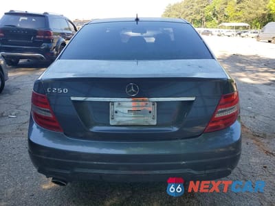 Zdjęcie 6 z 12 samochodu: 2013 MERCEDES-BENZ C 250 VIN:WDDGF4HB9DR259880 - miniatura