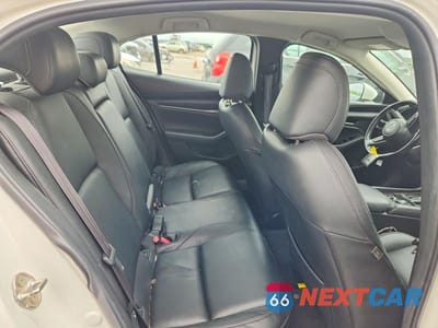 Zdjęcie 10 z 12 samochodu: 2021 MAZDA 3 SELECT VIN:JM1BPABL5M1321470 - miniatura