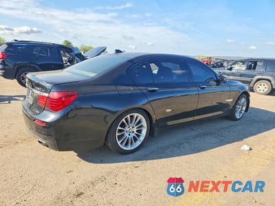 Trzecie zdjęcie samochodu z tyłu: 2013 BMW 750 LXI VIN:WBAYF8C52DD140554 - miniatura