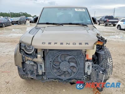 Piąte zdjęcie samochodu w środku: 2022 LAND ROVER DEFENDER 110 X-DYNAMIC HSE VIN:SALE37RU8N2104669 - miniatura