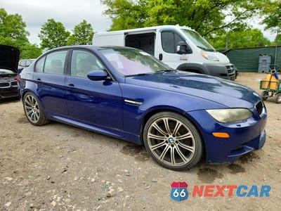Czwarte zdjęcie samochodu z boku: 2011 BMW M3 AUTOMATIC VIN:WBSPM9C54BE202675 - miniatura