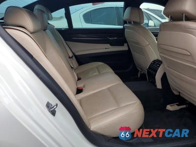 Zdjęcie 10 z 12 samochodu: 2013 BMW 750 LI VIN:WBAYE8C53DD132126 - miniatura