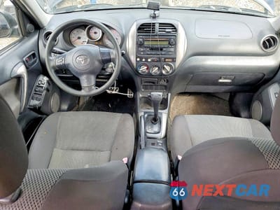 Zdjęcie 8 z 13 samochodu: 2005 TOYOTA RAV4 BASE VIN:JTEHD20VX56024482 - miniatura