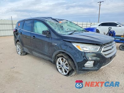 Czwarte zdjęcie samochodu z boku: 2019 FORD ESCAPE SE VIN:1FMCU9GD5KUC38013 - miniatura