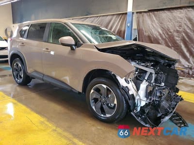 Czwarte zdjęcie samochodu z boku: 2025 NISSAN ROGUE SV VIN:5N1BT3BB4SC781988 - miniatura