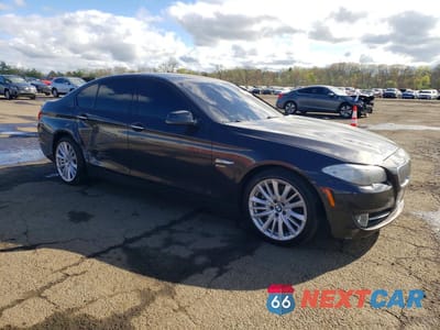 Czwarte zdjęcie samochodu z boku: 2011 BMW 550 XI VIN:WBAFU9C51BC786237 - miniatura