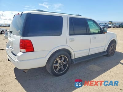 Trzecie zdjęcie samochodu z tyłu: 2003 FORD EXPEDITION EDDIE BAUER VIN:1FMRU17W53LB12030 - miniatura