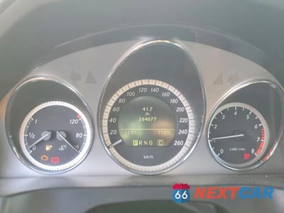 Zdjęcie 9 z 12 samochodu: 2010 MERCEDES-BENZ C 250 4MATIC VIN:WDDGF8FB5AF462451 - miniatura