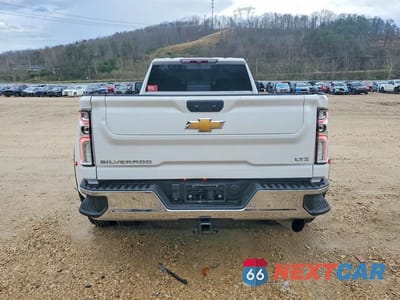Zdjęcie 6 z 13 samochodu: 2024 CHEVROLET SILVERADO K3500 LTZ VIN:1GC4YUEY5RF338553 - miniatura