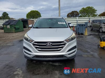 Piąte zdjęcie samochodu w środku: 2018 HYUNDAI TUCSON SE VIN:KM8J23A44JU671873 - miniatura